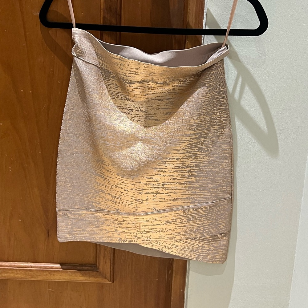 Brand New BCBG Rose Gold Mini Bandage Skirt. Size Medium